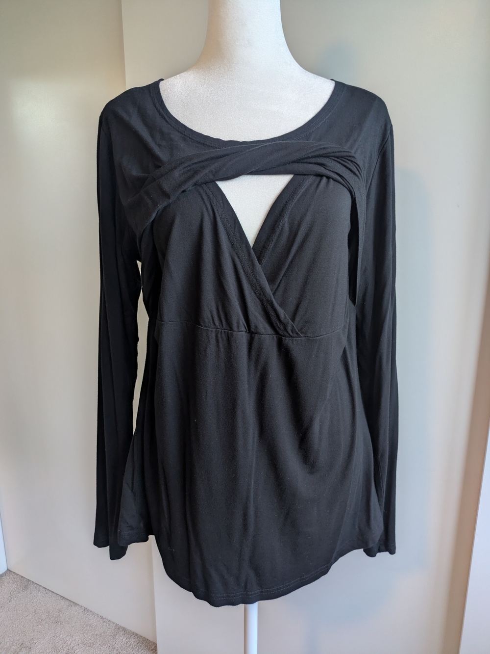 Black Long Sleeve Nursing-Friendly Twist Front Top